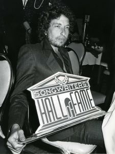 Bob Dylan 1982 NY Hilton.jpg